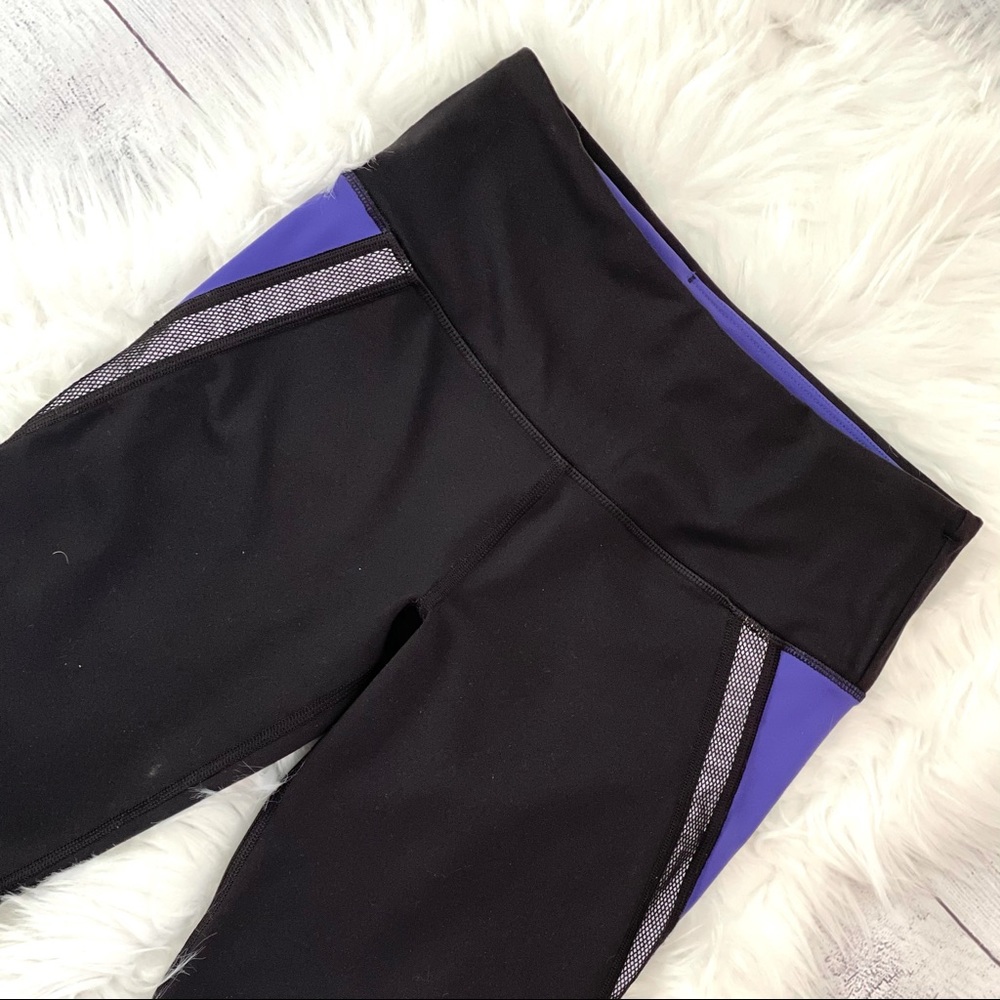 Victoria’s Secret Sport Knockout Capri Leggings Size XS - Picture 5 of 16